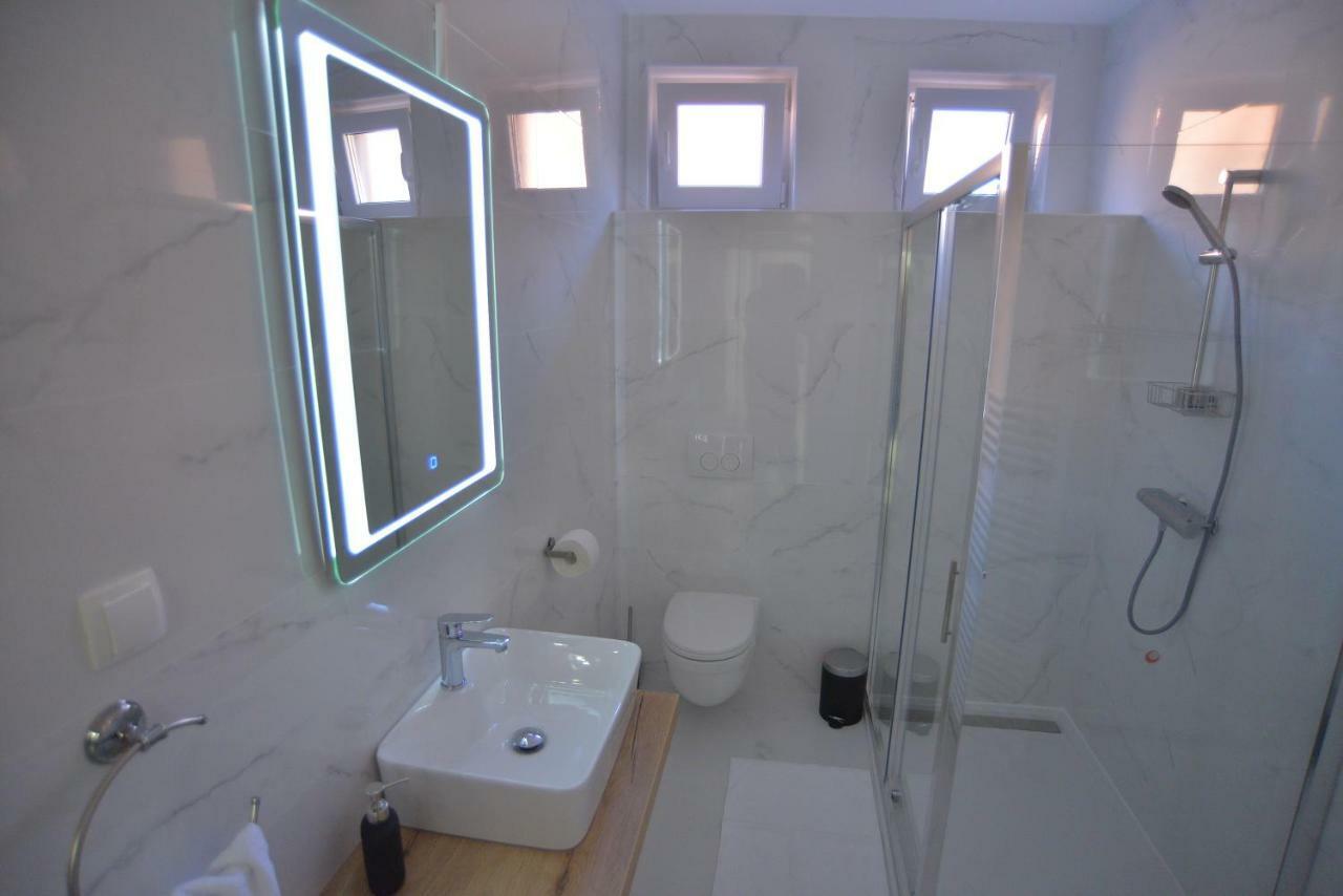 Apartman Lena Dakovo Luaran gambar