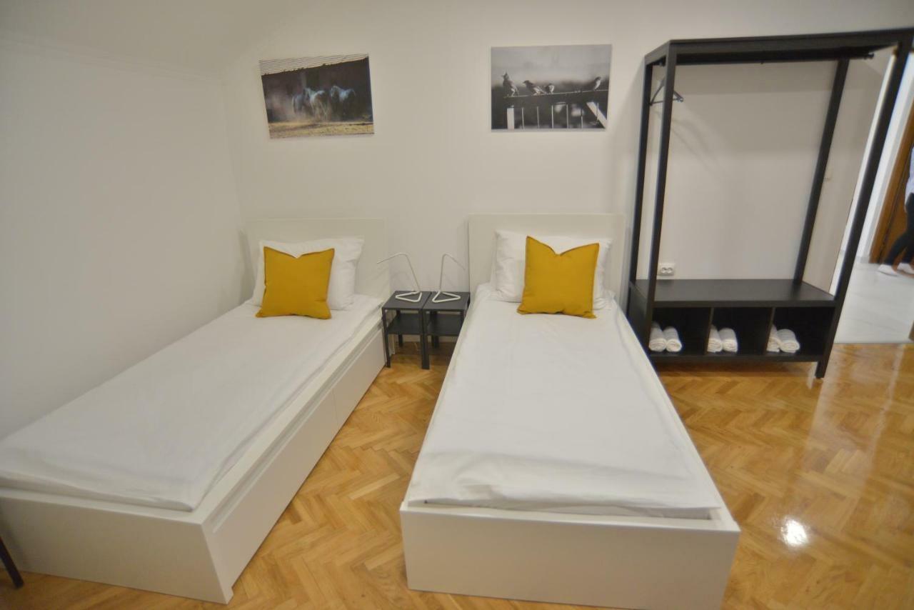 Apartman Lena Dakovo Luaran gambar